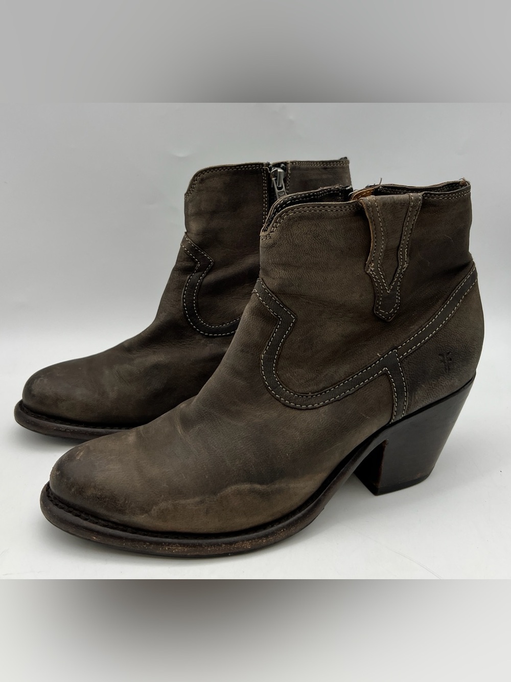 Frye Lillian Western Ankle Boots Size 9B Gray Brown Leather Western Booties